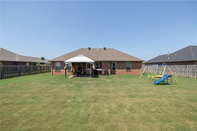 330 Beasley Drive, Centerton, AR 72719