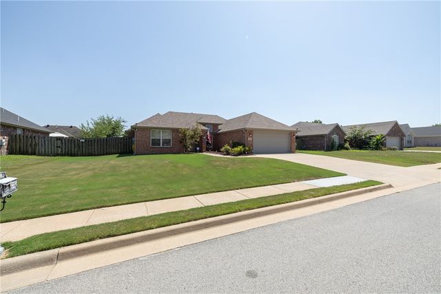 330 Beasley Drive, Centerton, AR 72719