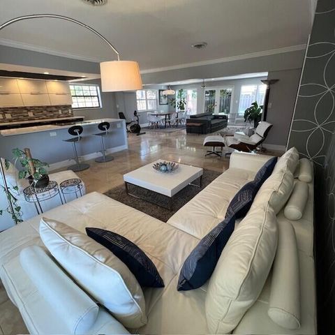 5880 NE 22nd Avenue, Fort Lauderdale, FL 33308