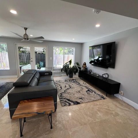 5880 NE 22nd Avenue, Fort Lauderdale, FL 33308