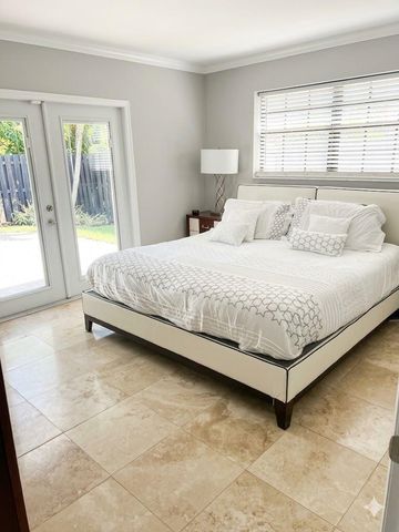 5880 NE 22nd Avenue, Fort Lauderdale, FL 33308