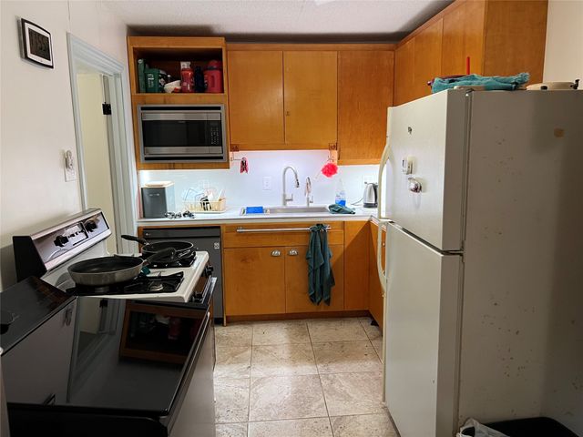 3400 Avenue C, Fort Worth, TX 76105