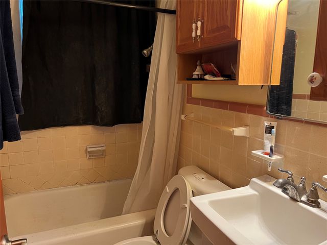 3400 Avenue C, Fort Worth, TX 76105