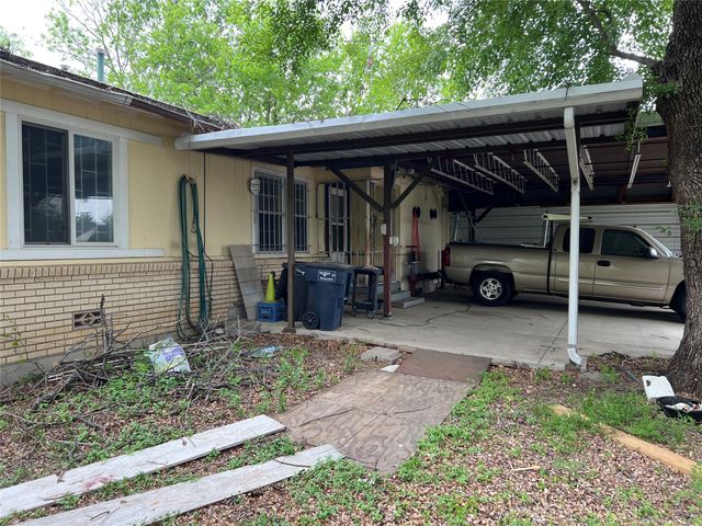 3400 Avenue C, Fort Worth, TX 76105