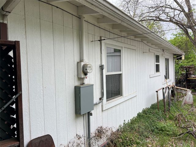 3400 Avenue C, Fort Worth, TX 76105