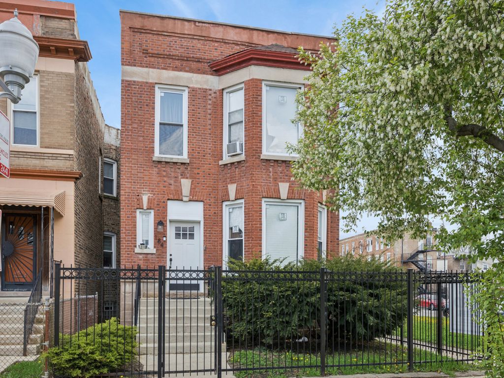 184 N Leamington Avenue, Chicago, IL 60644