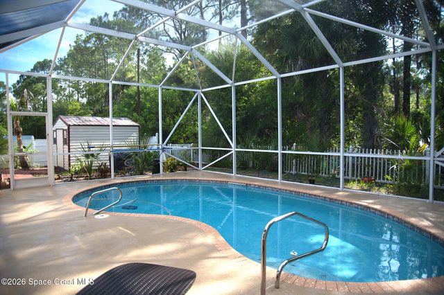182 Shalimar Avenue NW, Palm Bay, FL 32907