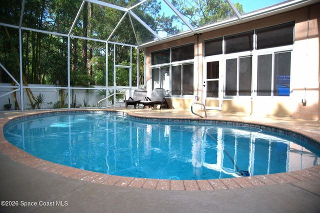 182 Shalimar Avenue NW, Palm Bay, FL 32907