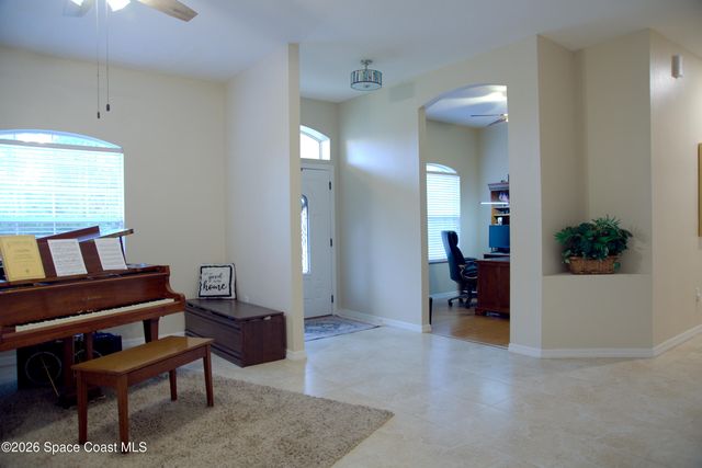 182 Shalimar Avenue NW, Palm Bay, FL 32907
