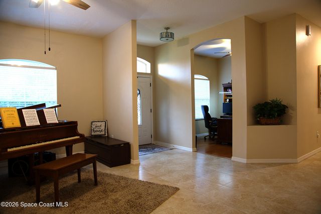 182 Shalimar Avenue NW, Palm Bay, FL 32907