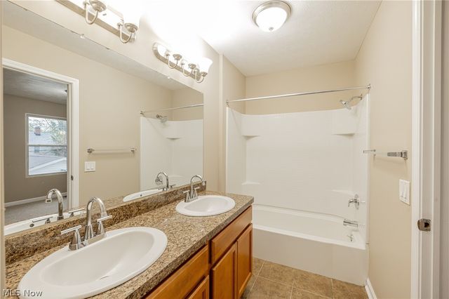 17511 Throckley Avenue, Cleveland, OH 44128