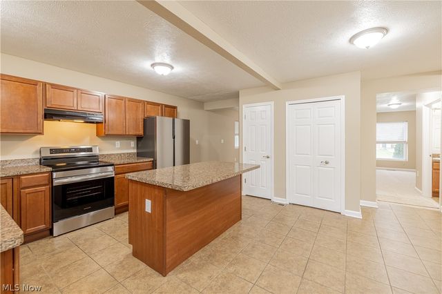 17511 Throckley Avenue, Cleveland, OH 44128