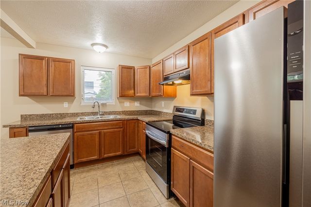 17511 Throckley Avenue, Cleveland, OH 44128