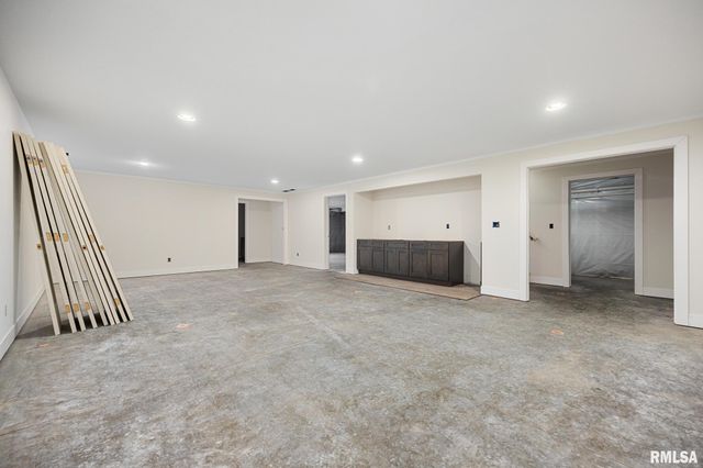 720 WELLINGTON Drive, Washington, IL 61571