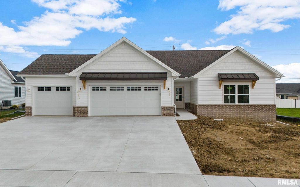 720 WELLINGTON Drive, Washington, IL 61571