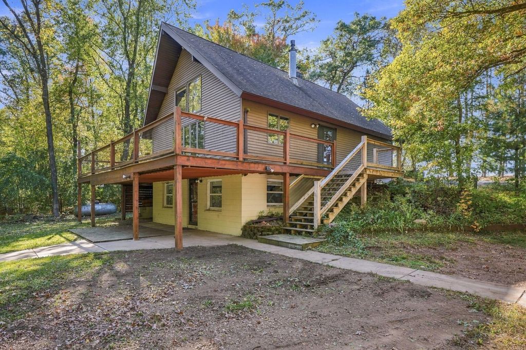 Image 1 of property listing at 1333 18th Street, Barron, WI 54812