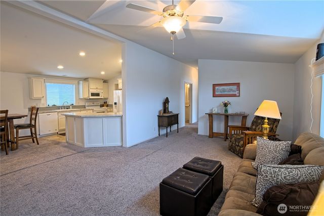 731 W. Heritage Loop, Sequim, WA 98382