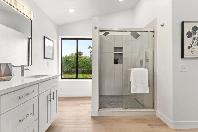 1402 Broken Arrow, Fallbrook, CA 92028