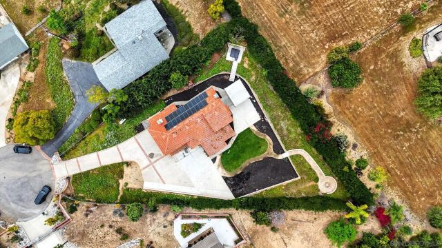 1402 Broken Arrow, Fallbrook, CA 92028