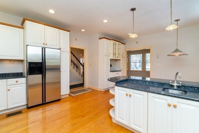 548 High Street, Westwood, MA 02090