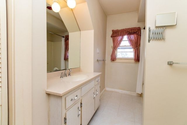 548 High Street, Westwood, MA 02090