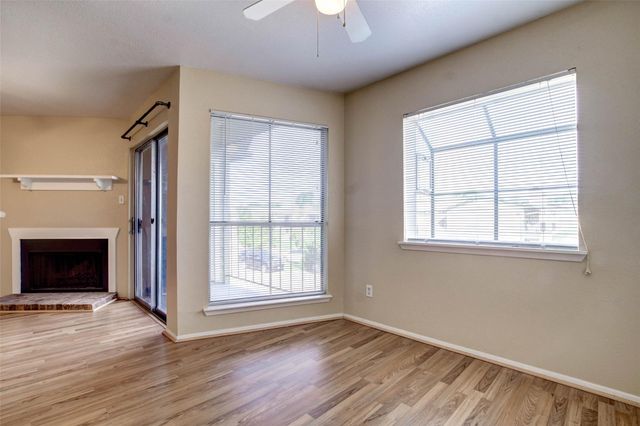 18800 Egret Bay Boulevard 804, Webster, TX 77058