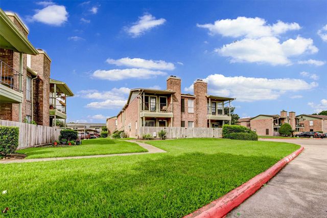 18800 Egret Bay Boulevard 804, Webster, TX 77058