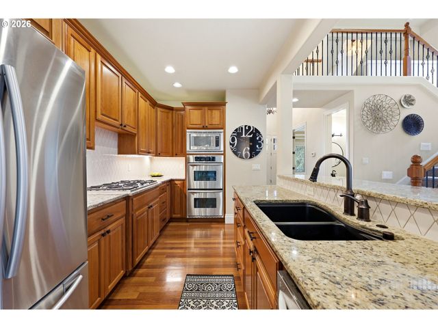 15498 Se RIVER FOREST Dr, Milwaukie, OR 97267