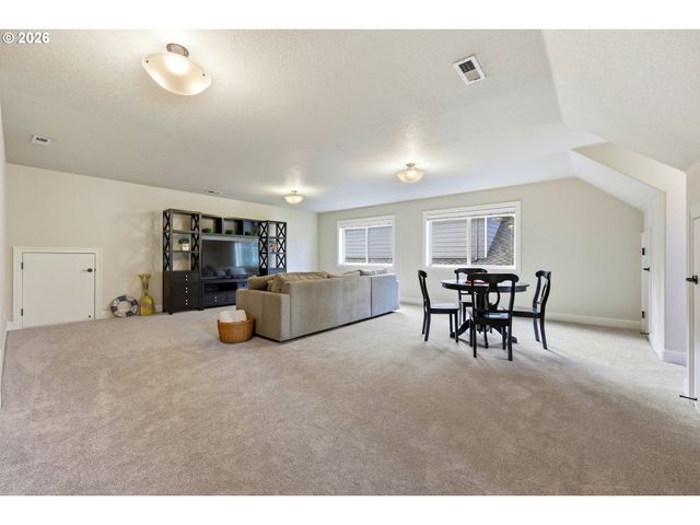 15498 Se RIVER FOREST Dr, Milwaukie, OR 97267