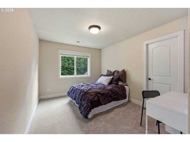 15498 Se RIVER FOREST Dr, Milwaukie, OR 97267