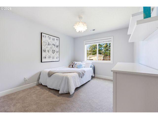 15498 Se RIVER FOREST Dr, Milwaukie, OR 97267