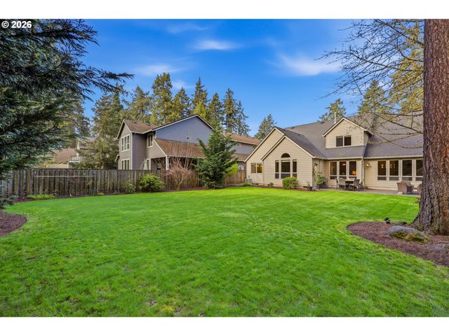 15498 Se RIVER FOREST Dr, Milwaukie, OR 97267