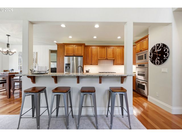 15498 Se RIVER FOREST Dr, Milwaukie, OR 97267