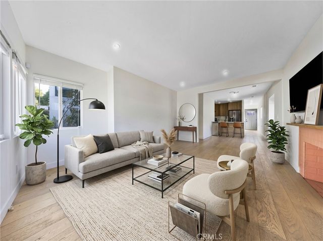 2672 Newell, Los Angeles, CA 90039