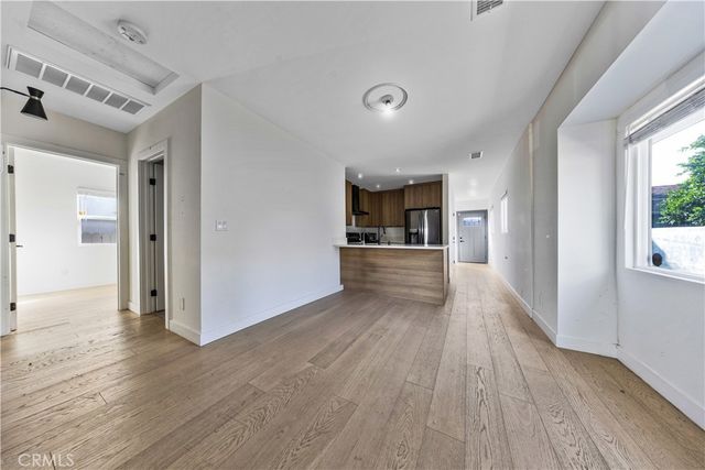 2672 Newell, Los Angeles, CA 90039