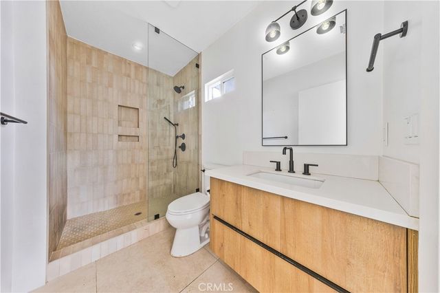 2672 Newell, Los Angeles, CA 90039