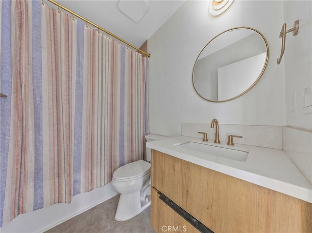 2672 Newell, Los Angeles, CA 90039