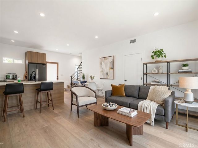 2672 Newell, Los Angeles, CA 90039