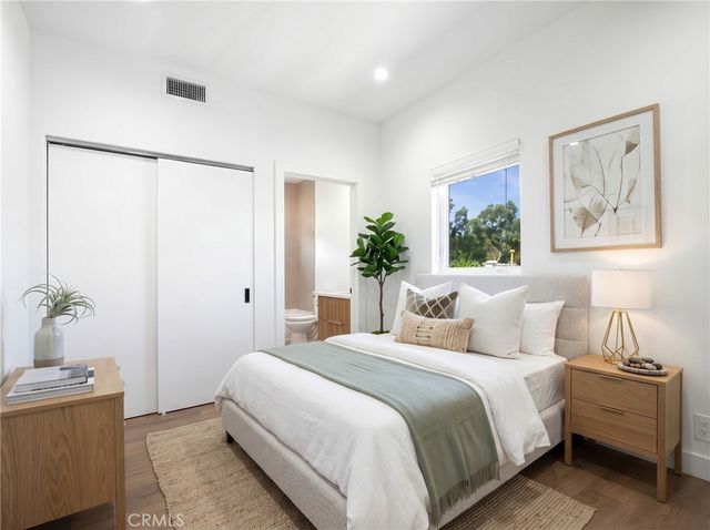 2672 Newell, Los Angeles, CA 90039