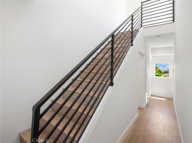 2672 Newell, Los Angeles, CA 90039