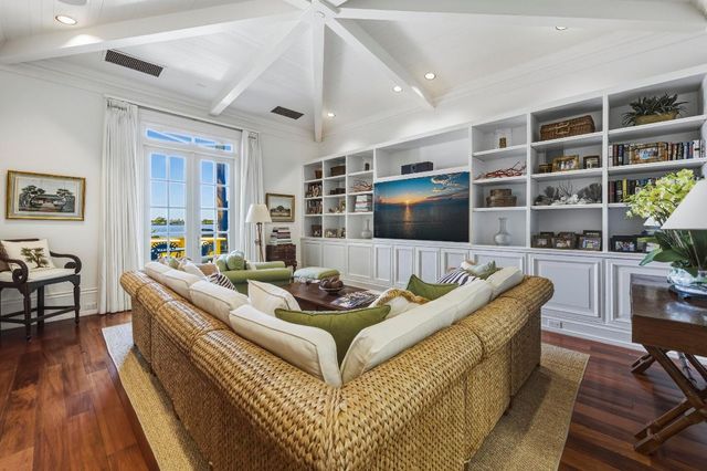 127 Ocean View Road, Palm Beach, FL 33480