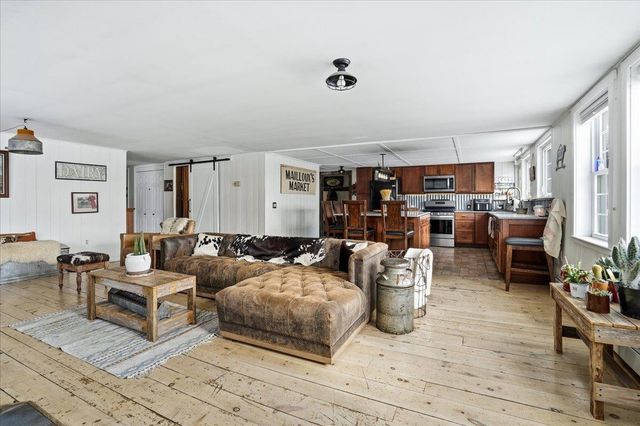 131 Cross Road, Weare, NH 03281