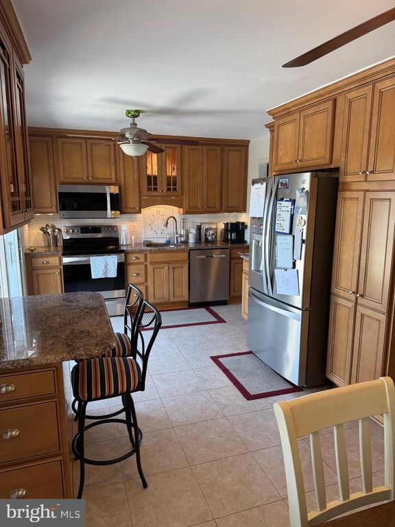 Image 11 of property listing at 5010 LEE HILL CIR, Monrovia, MD 21770