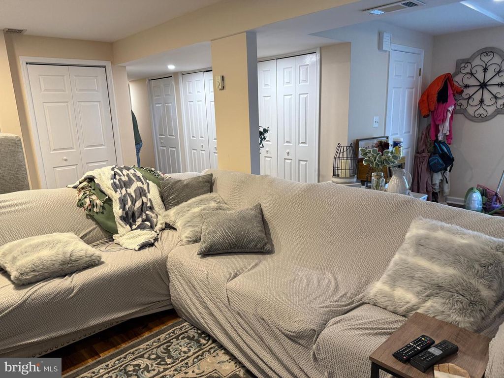 Image 26 of property listing at 5010 LEE HILL CIR, Monrovia, MD 21770