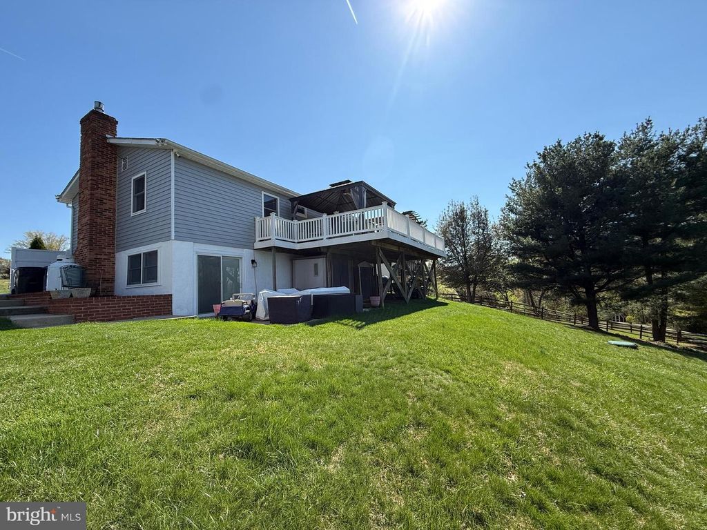 Image 32 of property listing at 5010 LEE HILL CIR, Monrovia, MD 21770