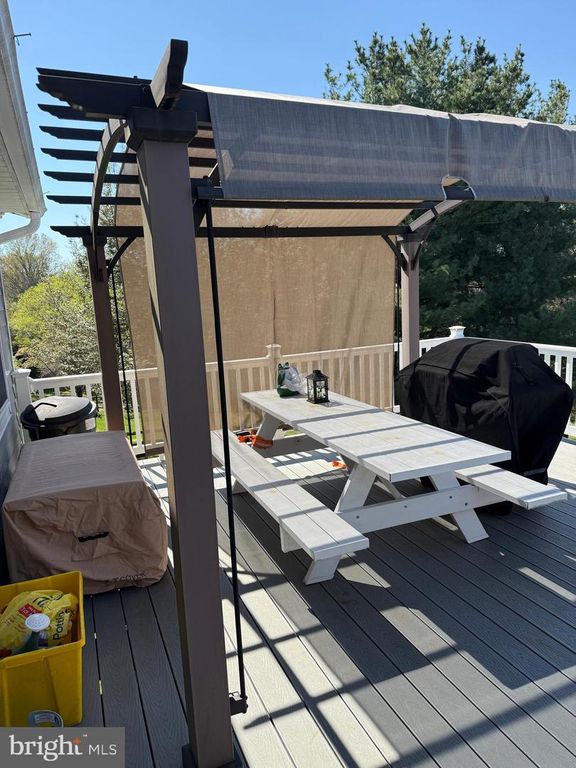 Image 33 of property listing at 5010 LEE HILL CIR, Monrovia, MD 21770