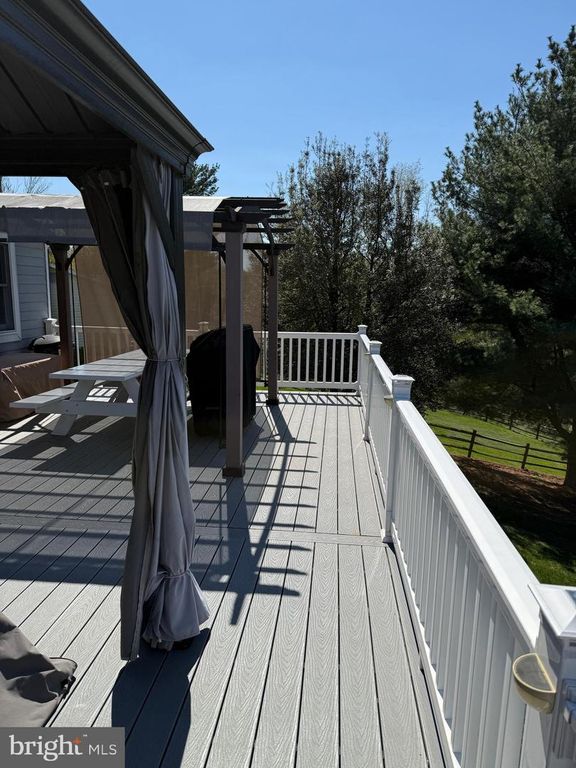 Image 35 of property listing at 5010 LEE HILL CIR, Monrovia, MD 21770