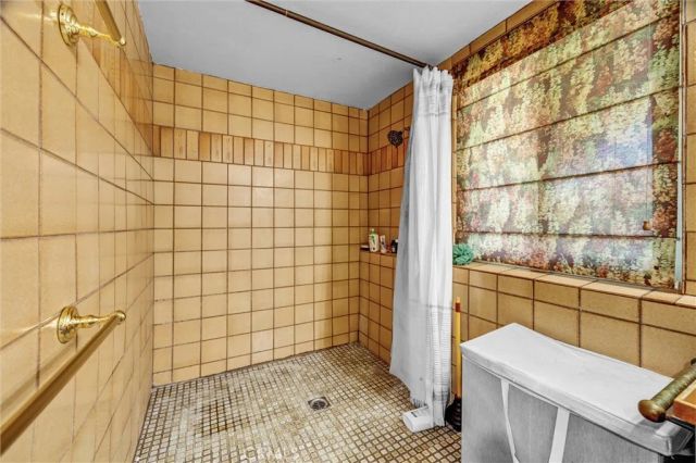 3429 S Lowell, Santa Ana, CA 92707