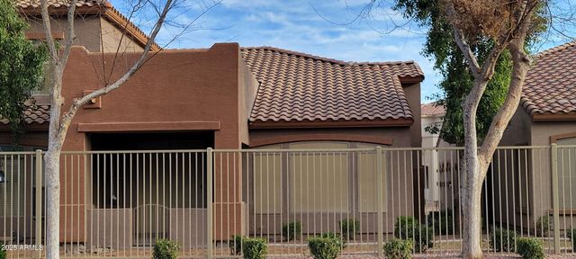 2600 E SPRINGFIELD Place 108, Chandler, AZ 85286