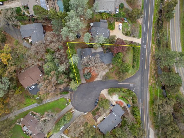 23753 Maple Ct, Auburn, CA 95602